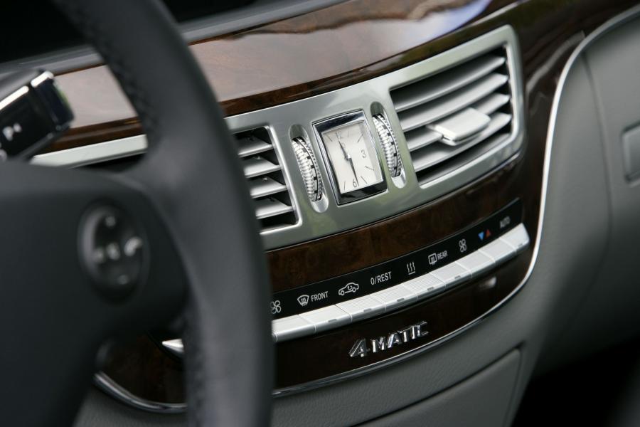  Mercedes-Benz S-Class 2007 года  (фото 41 из 414)